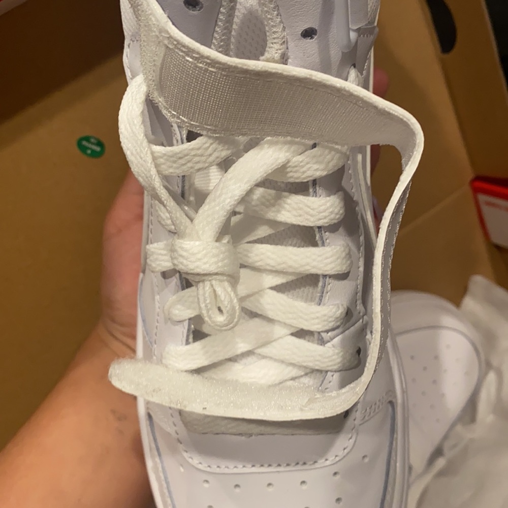 Nikes - Picture 4 of 8